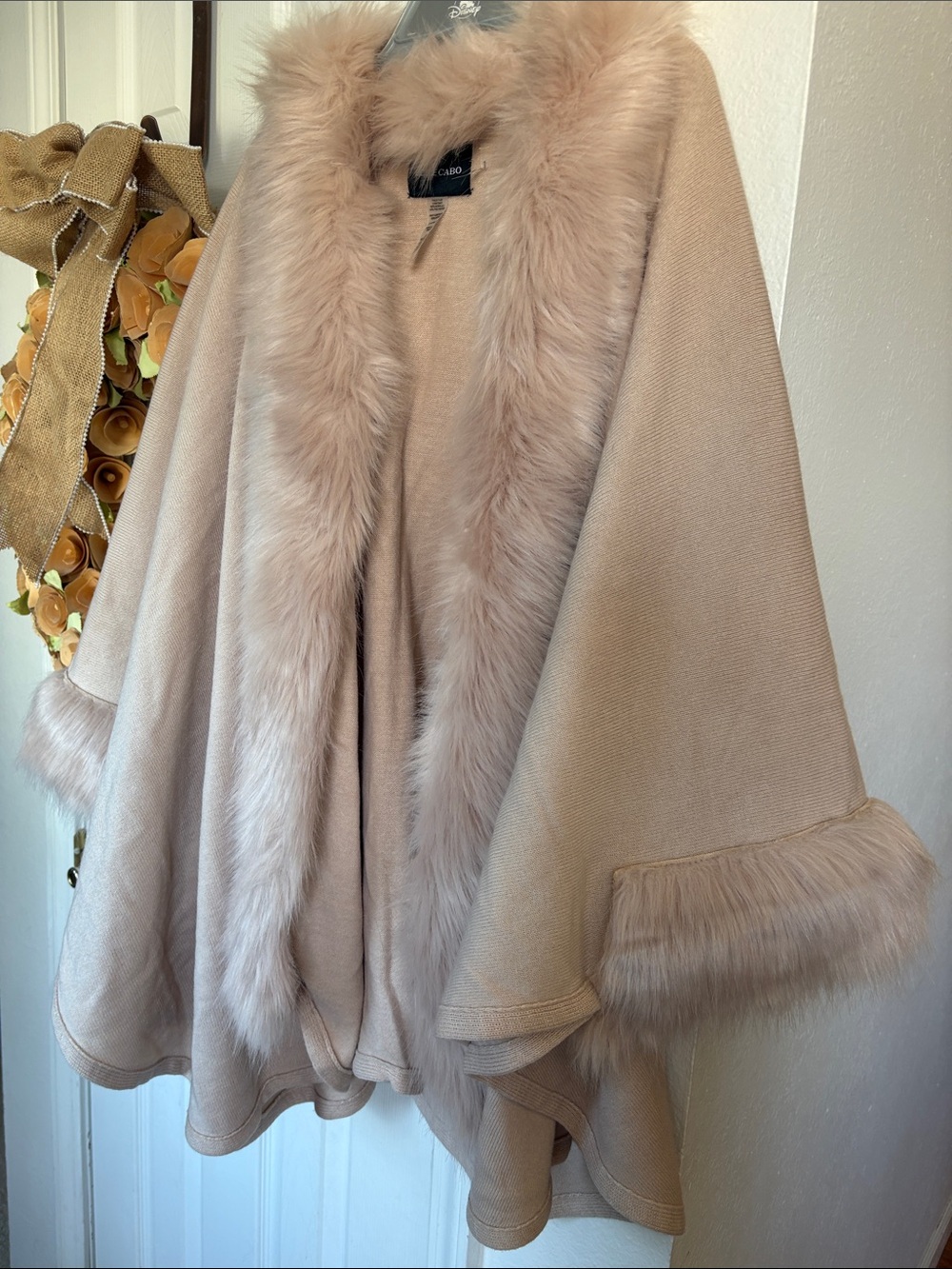 Dolce Cabo Faux Fur Cape Poncho Chic Winter Wrap Elegant Layer